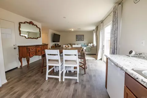 Dining - 2402 Barbara St, Imperial, CA 92251 photo 2 of 2