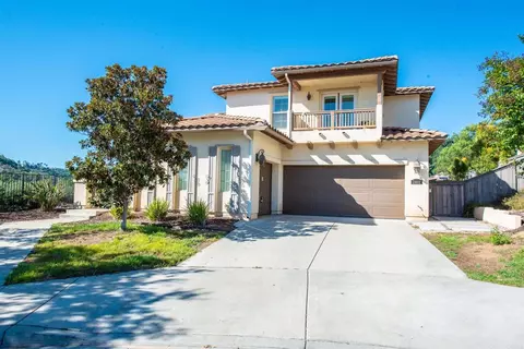 2402 Honeybell Ln, Escondido, CA 92027