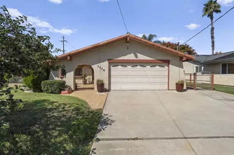1114 Maryland Dr, Vista, CA 92083