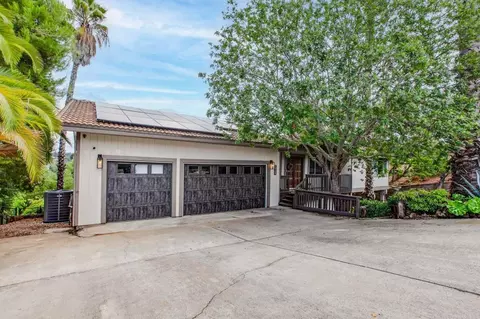 10209 Sage Hill Way, Escondido, CA 92026