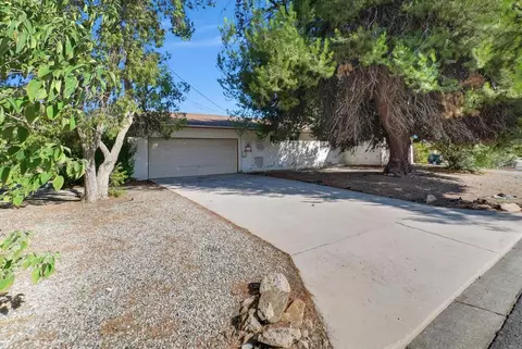 27060 Blue Hill Dr, Menifee, CA 92586