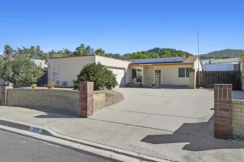 220 James St, Escondido, CA 92027