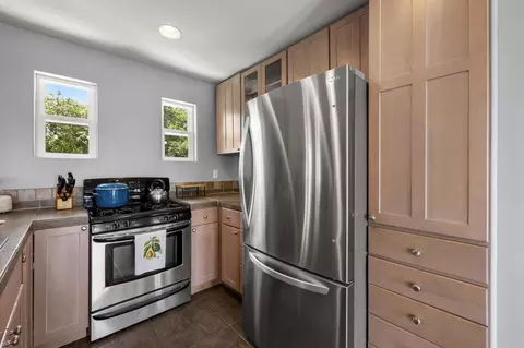 Kitchen - 2125 Puerto Del Mundo, Fallbrook, CA 92028 photo 5 of 6