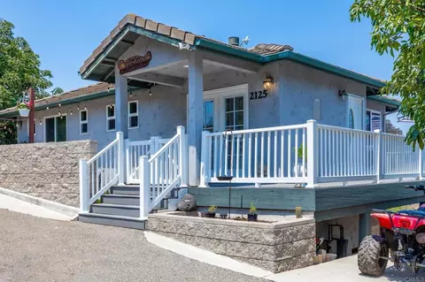 Exterior - 2125 Puerto Del Mundo, Fallbrook, CA 92028 photo 2 of 13