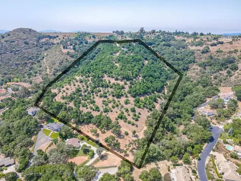 View/Area - 2125 Puerto Del Mundo, Fallbrook, CA 92028 photo 2 of 2
