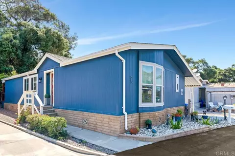 8975 Lawrence Welk Dr #23, Escondido, CA 92026