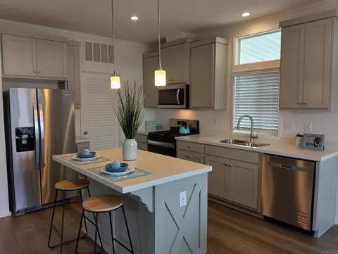 718 Sycamore Ave #195, Vista, CA 92083