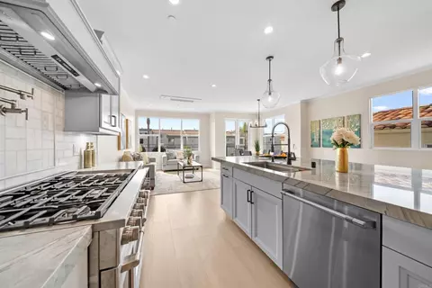 812 N Cleveland St #3, Oceanside, CA 92054