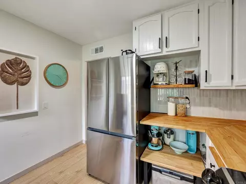 Kitchen - 1824 Eastwood Ln, Encinitas, CA 92024 photo 2 of 2
