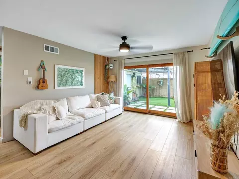 Living - 1824 Eastwood Ln, Encinitas, CA 92024 photo 1 of 2