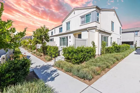 323 Citrine Trl, Fallbrook, CA 92028