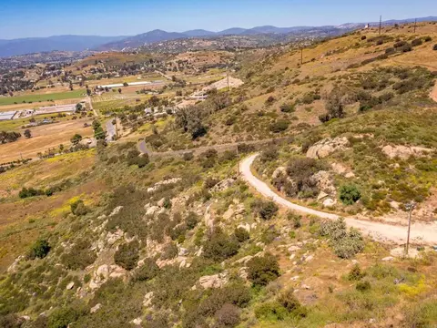 View/Area - 214 Creelman Ln, Ramona, CA 92065 photo 7 of 32