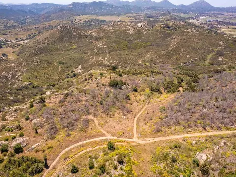 View/Area - 214 Creelman Ln, Ramona, CA 92065 photo 13 of 32