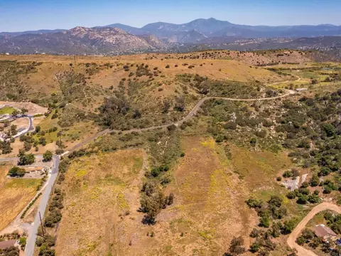 View/Area - 214 Creelman Ln, Ramona, CA 92065 photo 5 of 32