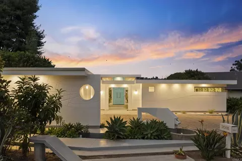 2018 Mar Azul, Carlsbad, CA 92009