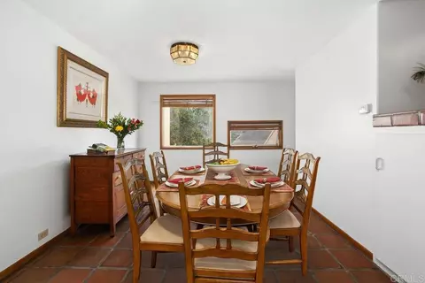 Dining - 3264 Shearer Xing, Fallbrook, CA 92028 photo 1 of 3