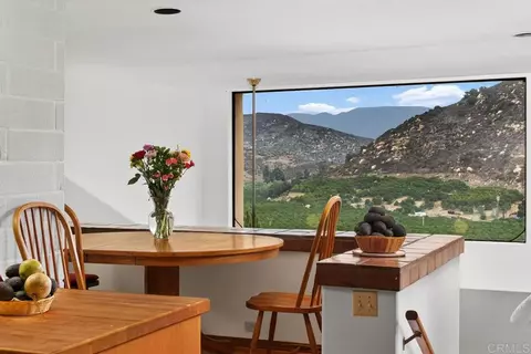 Dining - 3264 Shearer Xing, Fallbrook, CA 92028 photo 2 of 3