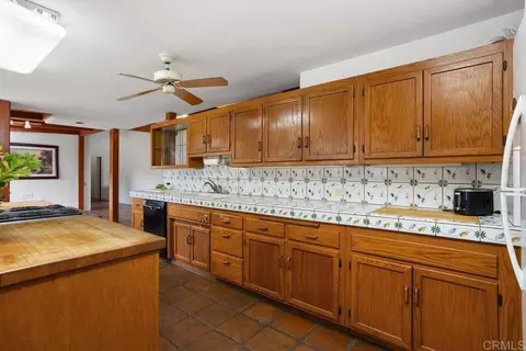 Kitchen - 3264 Shearer Xing, Fallbrook, CA 92028 photo 3 of 3