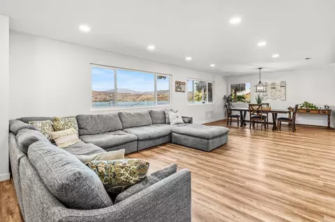 10906 Serena Ln, Lakeside, CA 92040