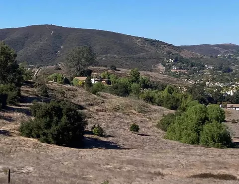 1320 Richland Rd, San Marcos, CA 92069
