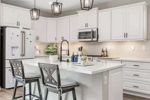 1533 Laurelwood Way, Oceanside, CA 92056