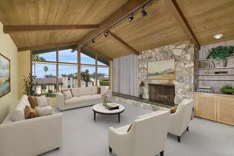 3190 Falcon Dr, Carlsbad, CA 92008