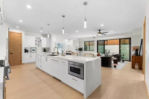 2670 Roosevelt St, Carlsbad, CA 92008