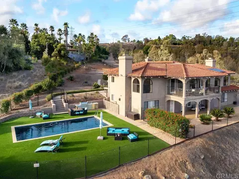 7087 Rancho Santa Fe View Ct, Rancho Santa Fe, CA 92067
