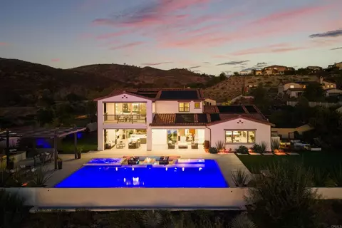 17028 Rendezvous Cir, San Diego, CA 92127