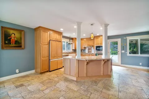 Kitchen - 2719 Via Del Robles, Fallbrook, CA 92028 photo 1 of 7