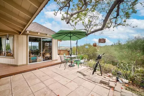 Exterior - 2719 Via Del Robles, Fallbrook, CA 92028 photo 5 of 15