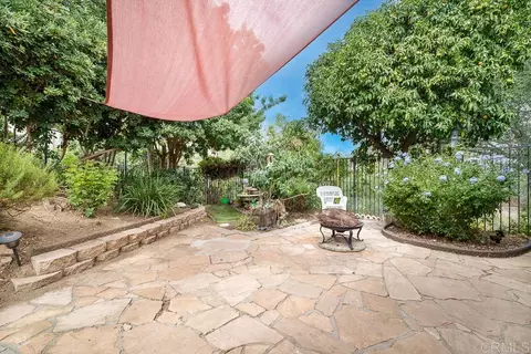 Exterior - 2719 Via Del Robles, Fallbrook, CA 92028 photo 7 of 15