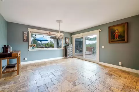 Dining - 2719 Via Del Robles, Fallbrook, CA 92028 photo 1 of 1