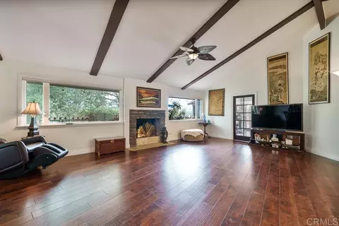 Living - 2719 Via Del Robles, Fallbrook, CA 92028 photo 1 of 3