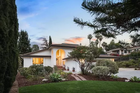 1657 Foothill Dr, Vista, CA 92084
