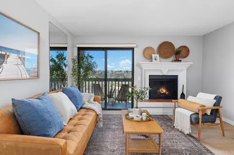 2925 Cowley Way #B, San Diego, CA 92117