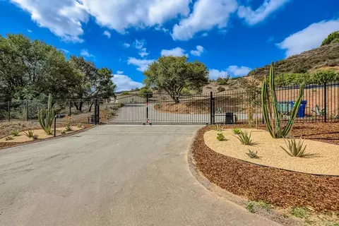 28720 N Twin Oaks Valley Rd, Bonsall, CA 92003
