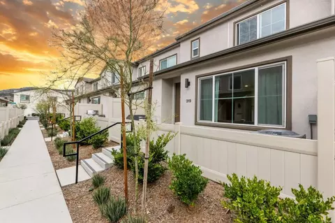 319 Minneola Pl, Fallbrook, CA 92028