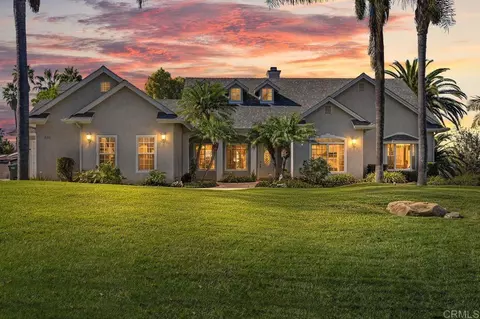 2511 Entrada Ave, Vista, CA 92084