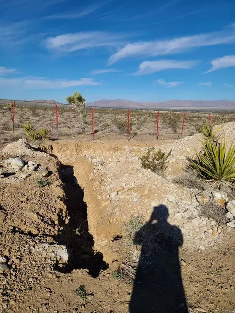 37598 Bauer Rd, Lucerne Valley, CA 92356