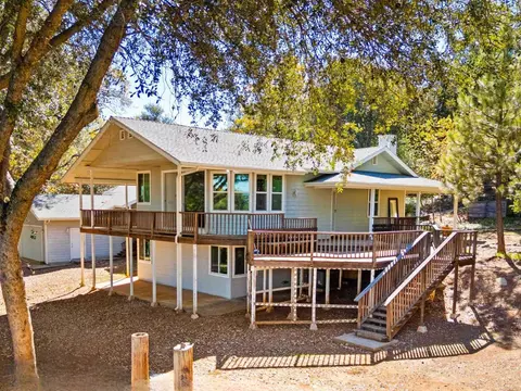 Exterior - 3102 Pera Alta Dr, Julian, CA 92036 photo 2 of 16