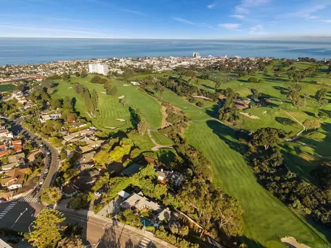 View/Area - 1402 W Muirlands Dr, La Jolla, CA 92037 photo 7 of 8