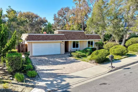 2125 Valley Rd, Oceanside, CA 92056