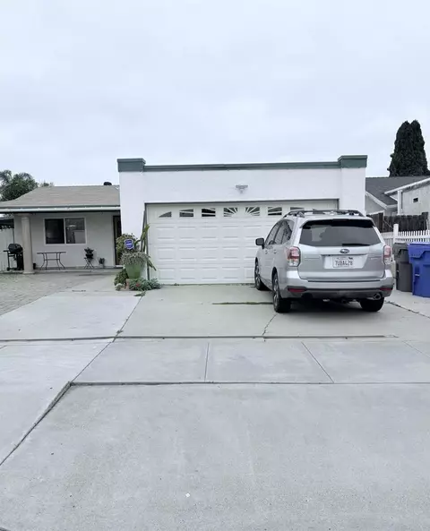 Exterior - 177 Mayfair St, Oceanside, CA 92058 photo 5 of 10