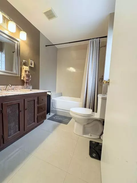 Bath - 177 Mayfair St, Oceanside, CA 92058 photo 3 of 4