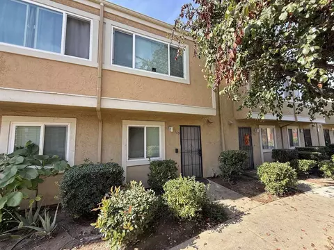 475 N Midway Dr #169, Escondido, CA 92027