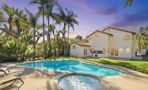 2070 Tiffany Dr, Oceanside, CA 92056