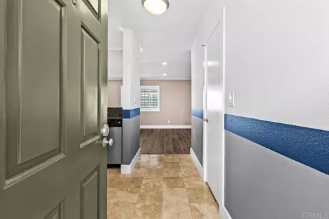 7405 Charmant Dr #2214, San Diego, CA 92122