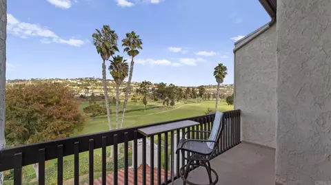 2508 Navarra Dr #424, Carlsbad, CA 92009