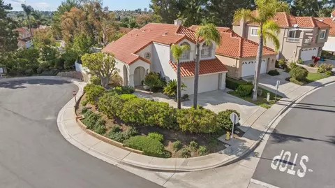 1409 Genoa Dr, Vista, CA 92081
